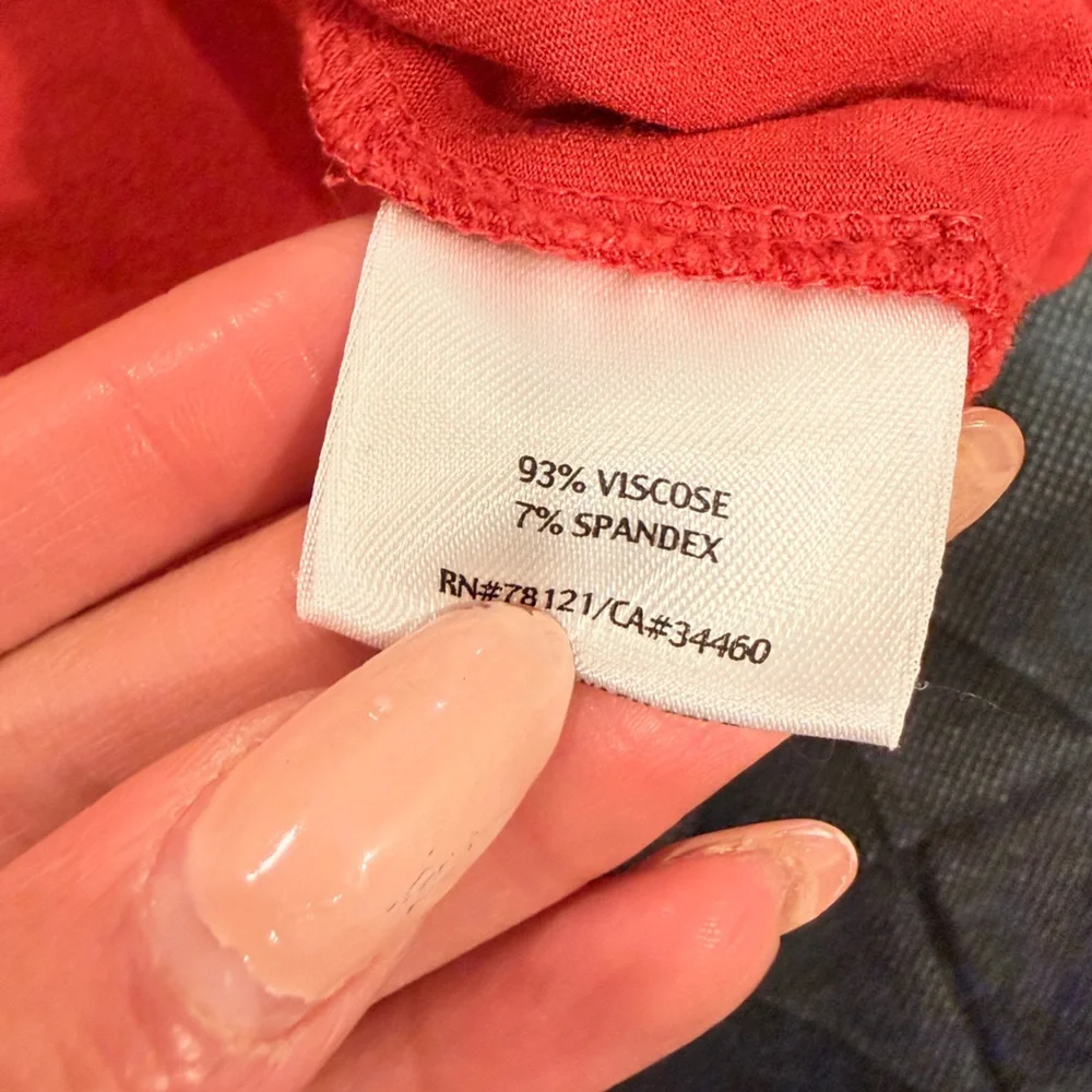 🔥Eileen Fisher Women’s Long-Sleeve Scoop Neck Top - Red Size M EC🔥